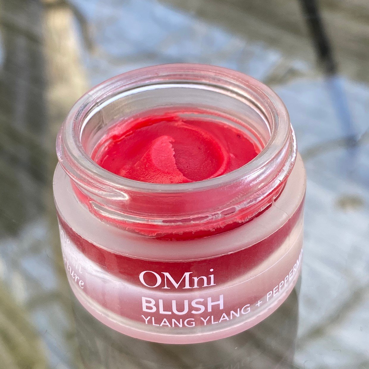 OMni BLUSH